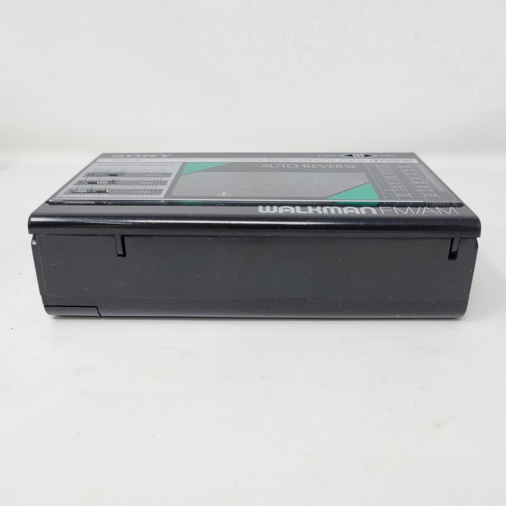 Sony WM-F18 28 Walkman AM/FM Stereo Cassette Player TESTED WORKS READ - Picture 4 of 16